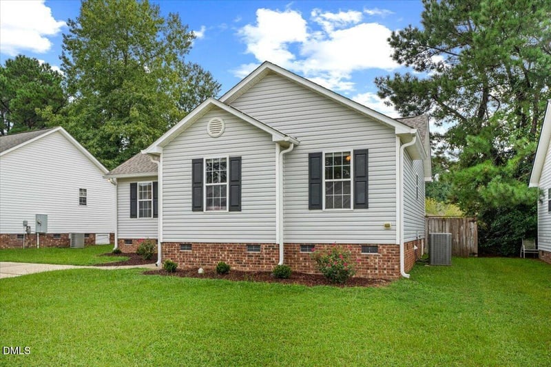 629 Avondale Dr, Clayton, NC 27520