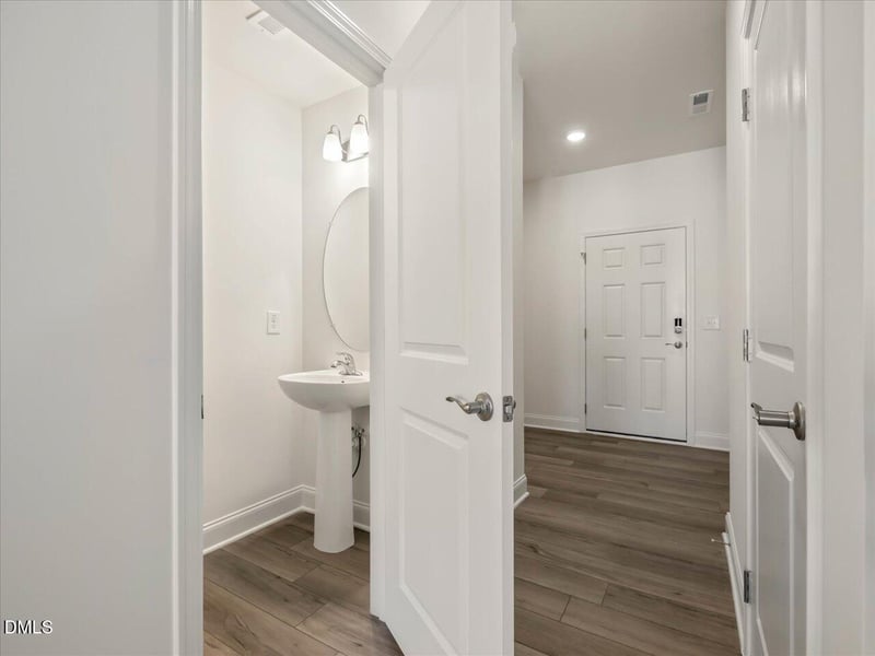 629 Sefton Park Dr, Zebulon, NC 27597