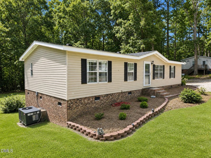 6304 Bannock Ct, Raleigh, NC 27603