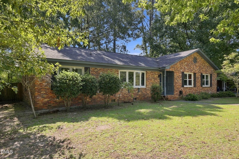 6320 Milford Rd, Fayetteville, NC 28303