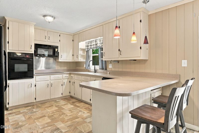 6320 Milford Rd, Fayetteville, NC 28303