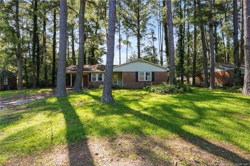 6341 Kincross Ave, Fayetteville, NC 28304