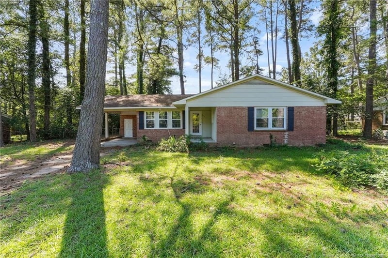 6341 Kincross Ave, Fayetteville, NC 28304