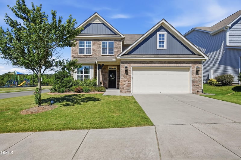 636 Hiddenbrook Dr, Durham, NC 27703