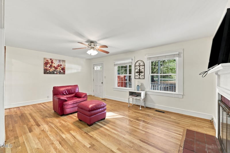 636 Stoney Creek Church Rd, Burlington, NC 27217