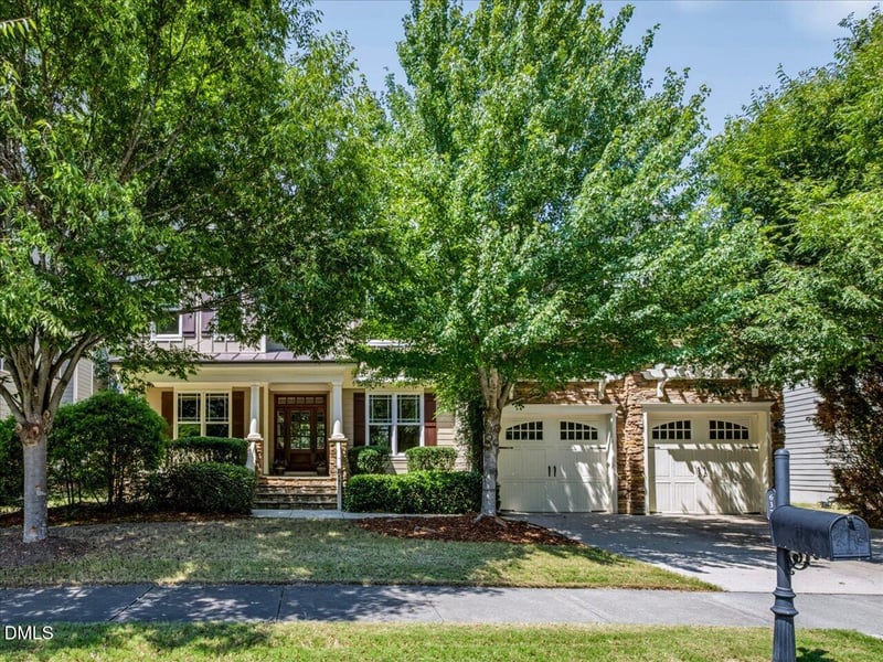637 Peach Orchard Pl, Cary, NC 27519