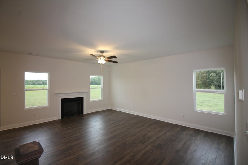 64 Maverick Ln, Dunn, NC 28334