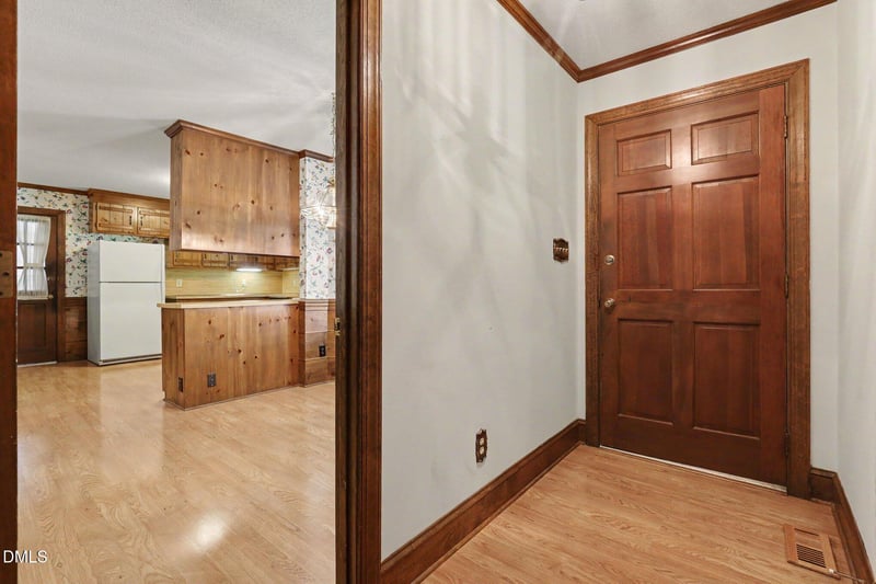 6400 Dresden Ln, Raleigh, NC 27612