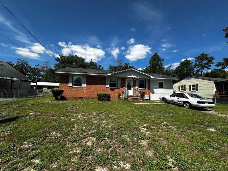 6409 Winthrop Dr, Fayetteville, NC 28311