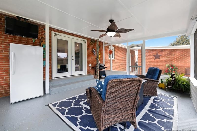 6411 Deland Ave, Fayetteville, NC 28303
