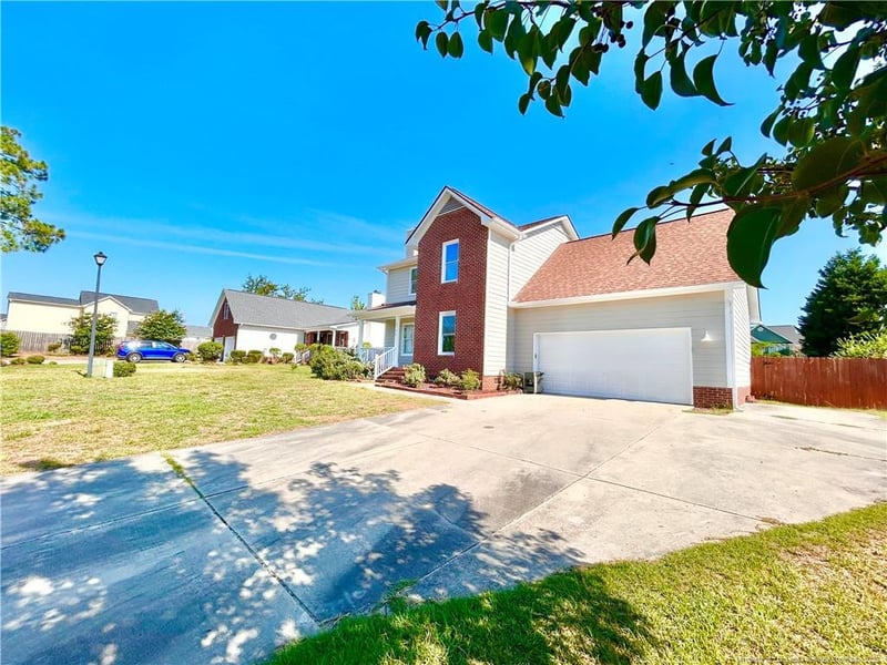 6418 Streeter Dr, Hope Mills, NC 28348