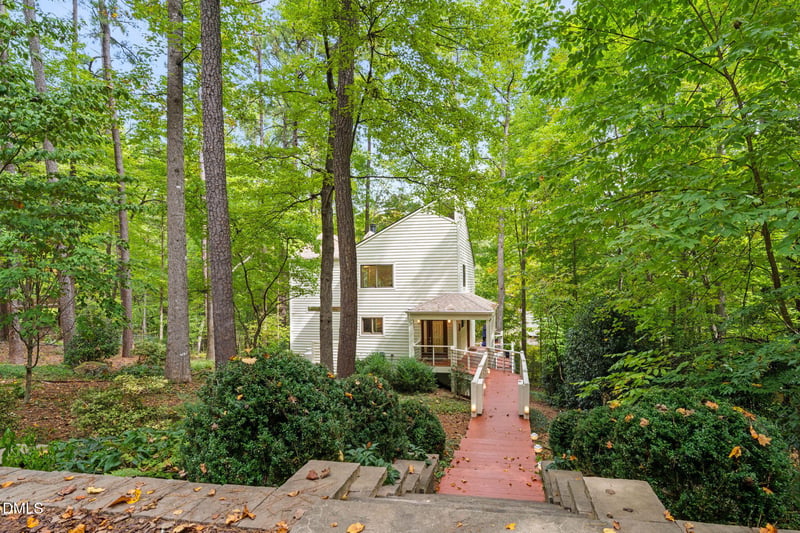 6426 Heartwood Dr, Chapel Hill, NC 27516