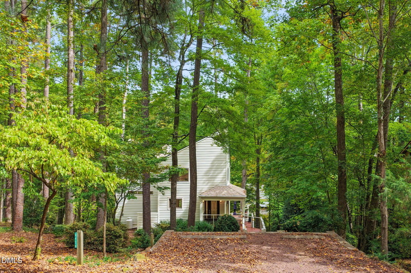 6426 Heartwood Dr, Chapel Hill, NC 27516