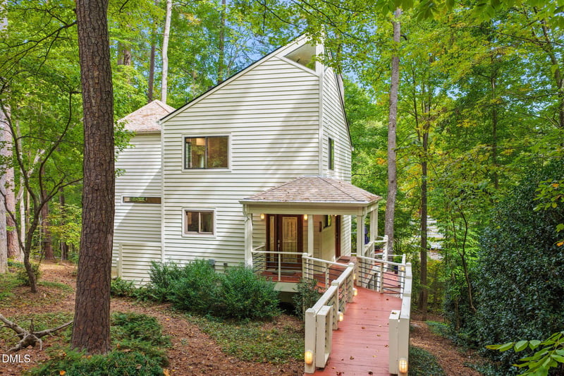 6426 Heartwood Dr, Chapel Hill, NC 27516