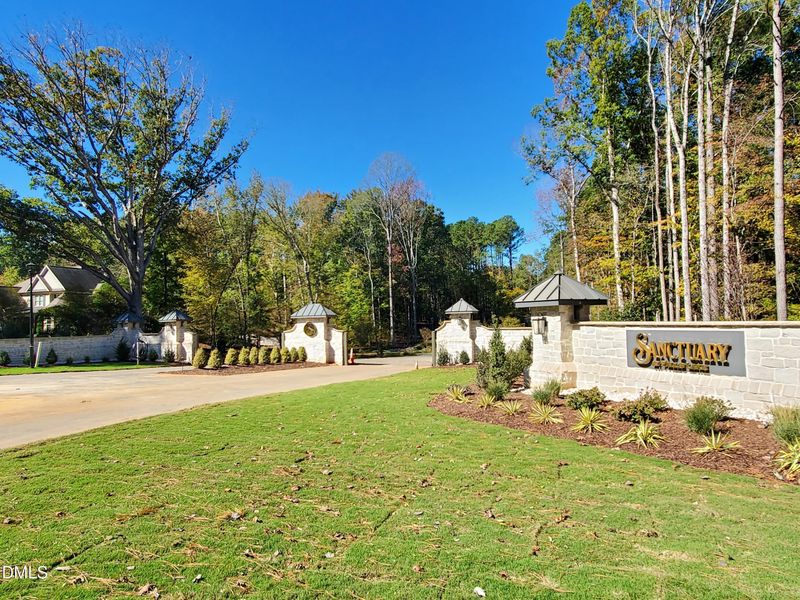 6469 Sanctuary Falls Dr, Raleigh, NC 27614