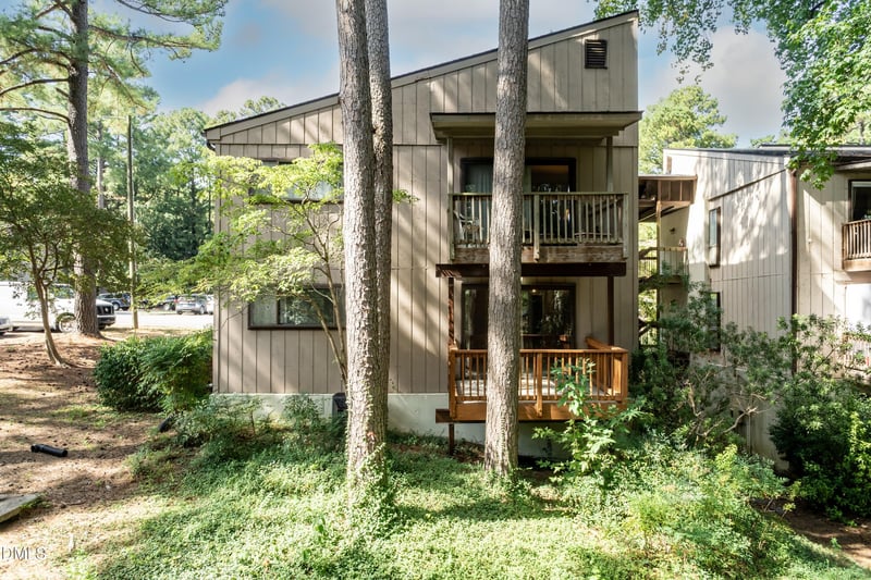 647 Pine Ridge Pl, Raleigh, NC 27609