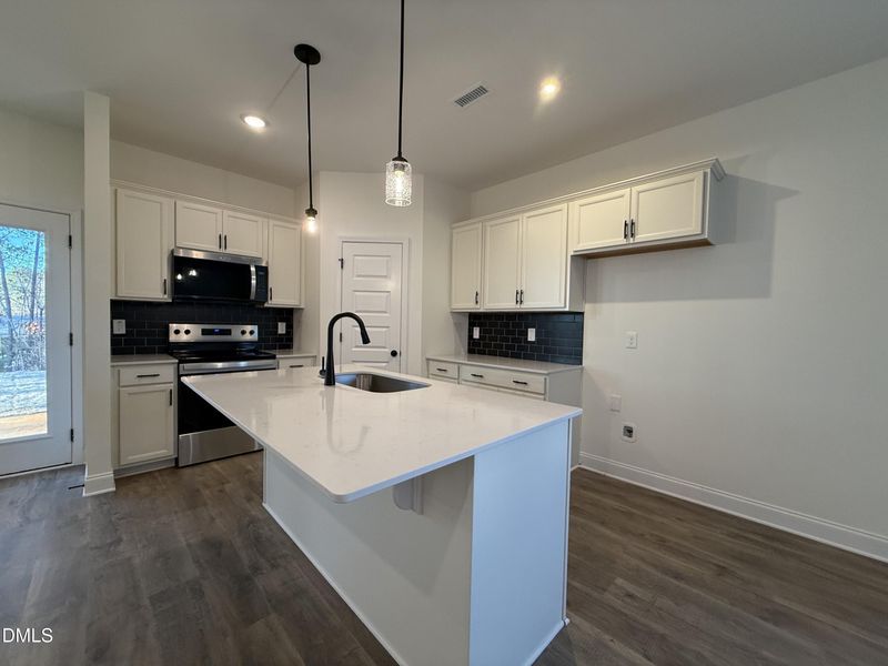 65 Goldenrod Loop, Clayton, NC 27520