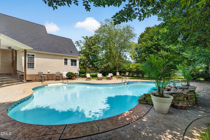 65 Powell Dr, Smithfield, NC 27577