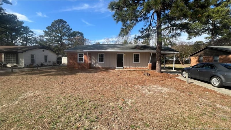 6544 Amanda Cir, Fayetteville, NC 28304