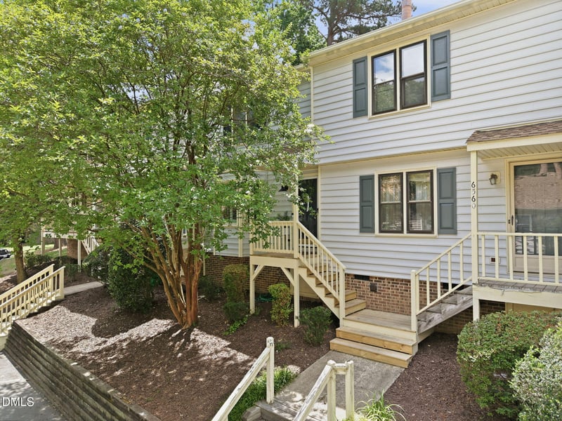 6562 English Oaks Dr, Raleigh, NC 27615