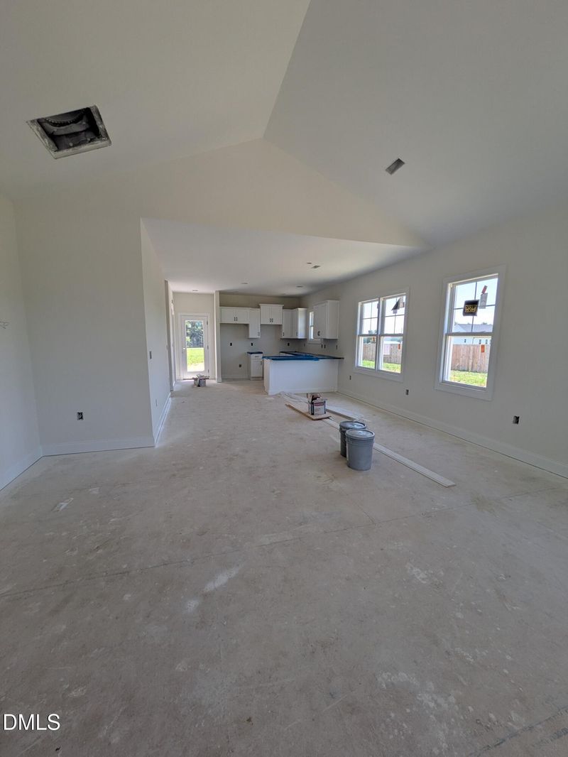 66 Ravenwind Ln, Lillington, NC 27546