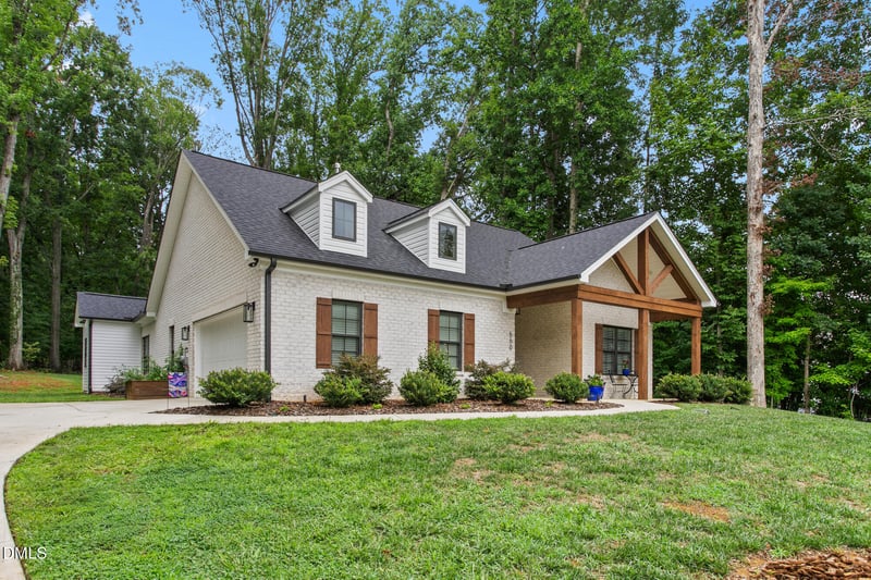 660 Corregidor St, Mebane, NC 27302