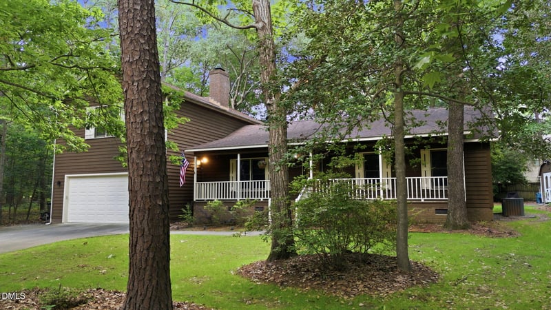6605 Willow Chase Dr, Willow Springs, NC 27592