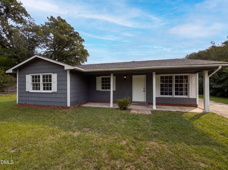 6616 Amanda Cir, Fayetteville, NC 28304