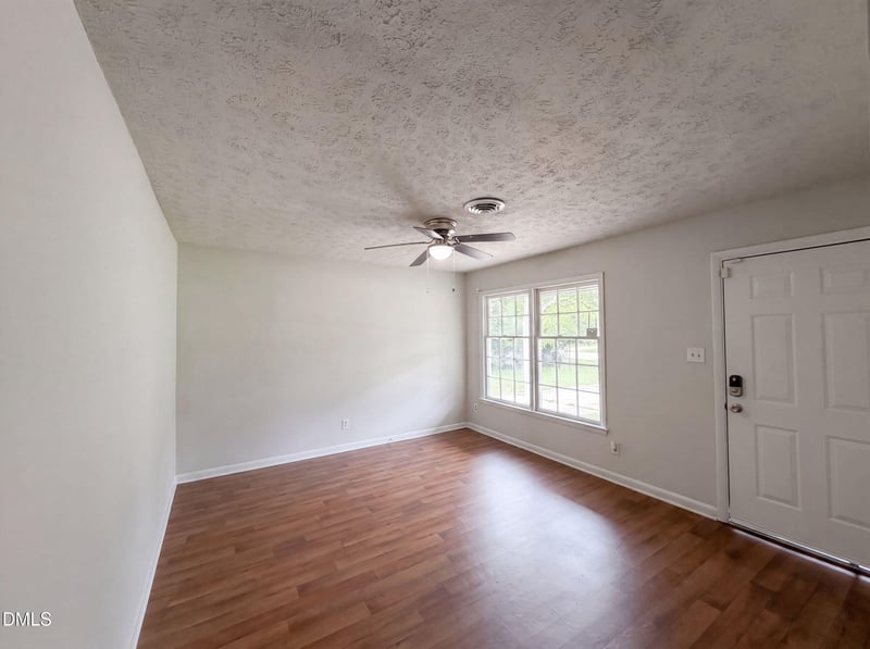 6616 Amanda Cir, Fayetteville, NC 28304