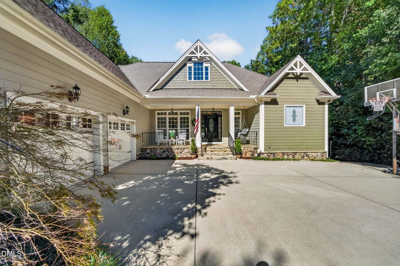 6624 Alirin Ln, Fuquay Varina, NC 27526