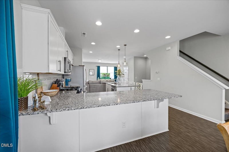6629 Perry Creek Rd, Raleigh, NC 27616