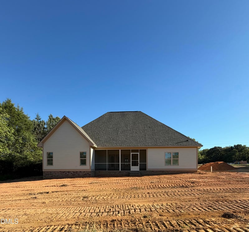6681 River Rd, Fuquay Varina, NC 27526