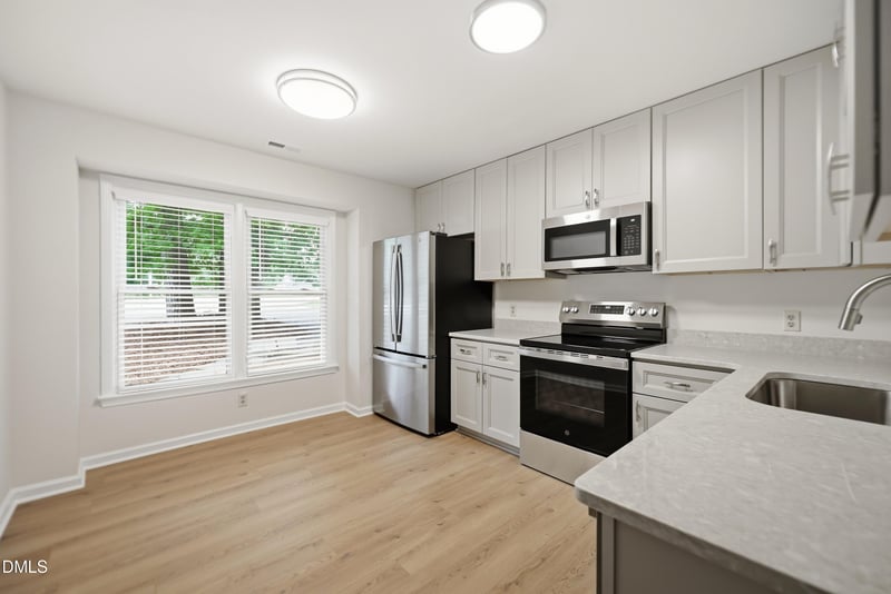 669 Bashford Rd, Raleigh, NC 27606