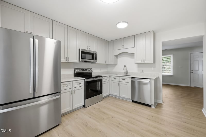 669 Bashford Rd, Raleigh, NC 27606