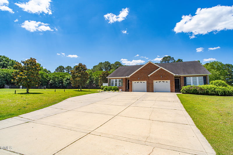 67 Ariel St, Lillington, NC 27546