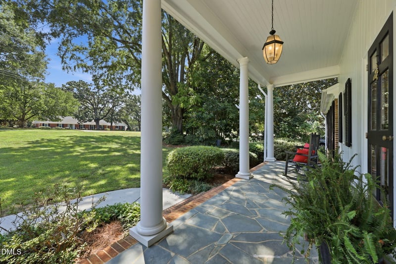 6709 Candlewood Dr, Raleigh, NC 27612