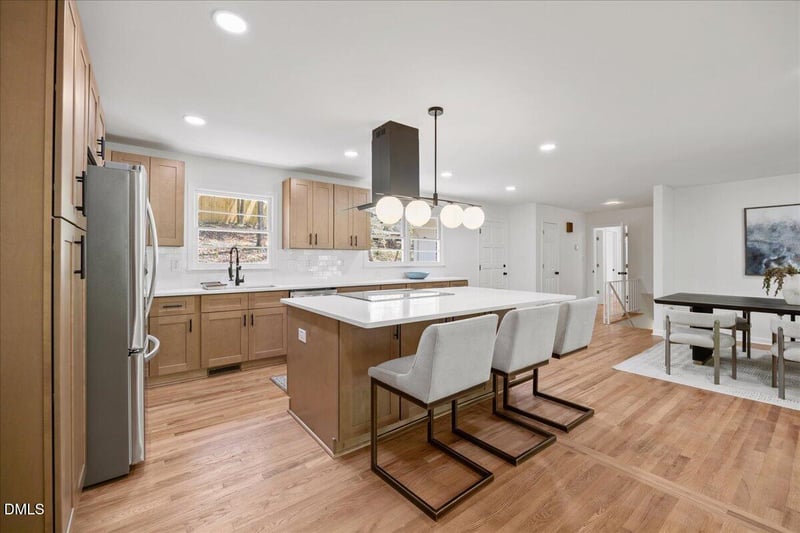 6709 Johnsdale Rd, Raleigh, NC 27615