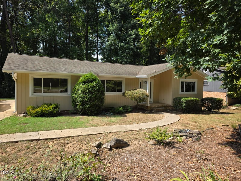 6721 Brookhollow Dr, Raleigh, NC 27615