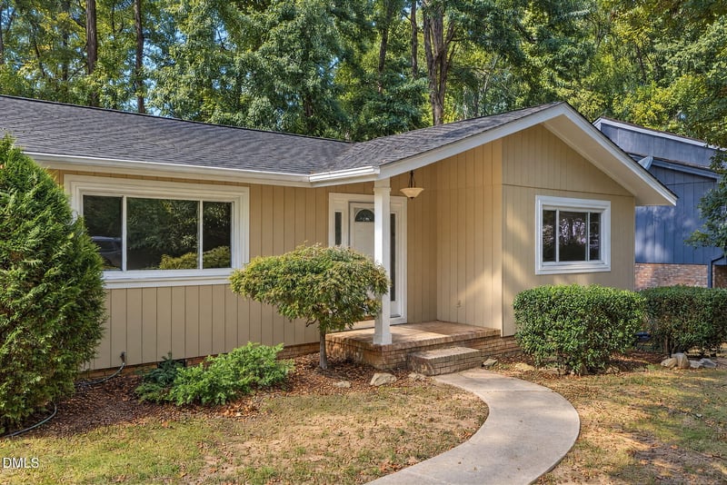 6721 Brookhollow Dr, Raleigh, NC 27615