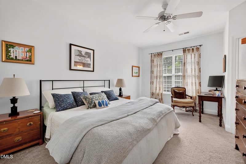 673 Highpark Ln, Raleigh, NC 27608