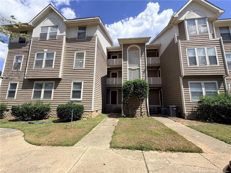 6768 Willowbrook Dr #5, Fayetteville, NC 28314