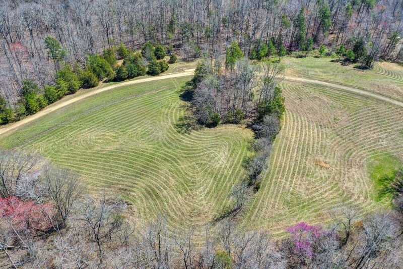 68 Old Collins Rd, Mebane, NC 27302