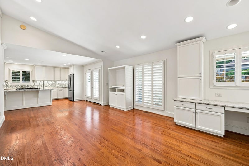 6804 Woodhaven Ct, Raleigh, NC 27615