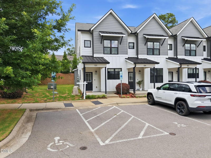 6810 Milligan Way #105, Raleigh, NC 27613