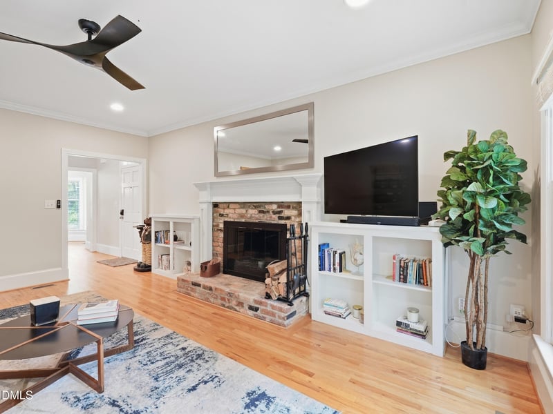 6814 Gloucester Rd, Raleigh, NC 27612