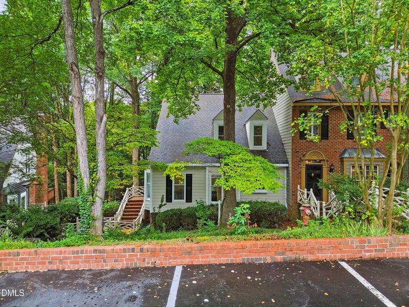 6814 Gloucester Rd, Raleigh, NC 27612