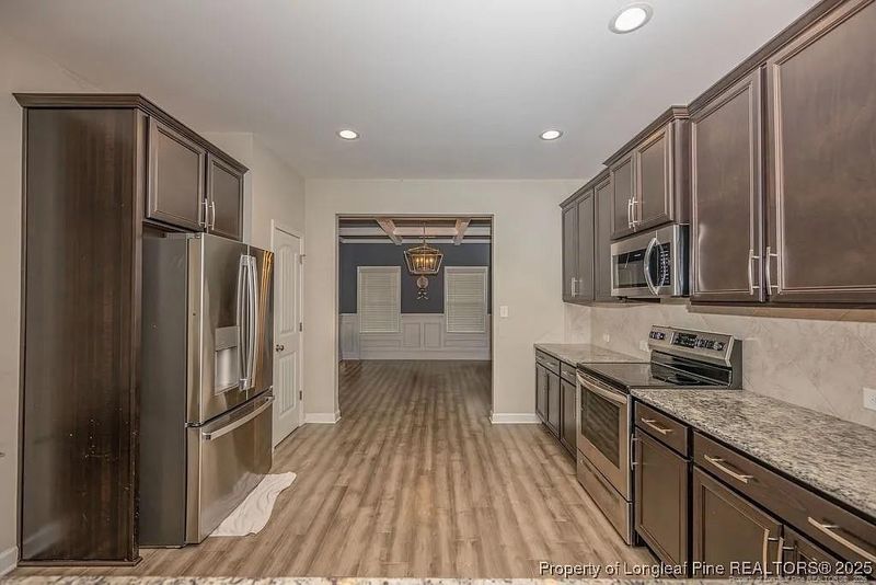 6821 Hunters Den Rd, Hope Mills, NC 28348