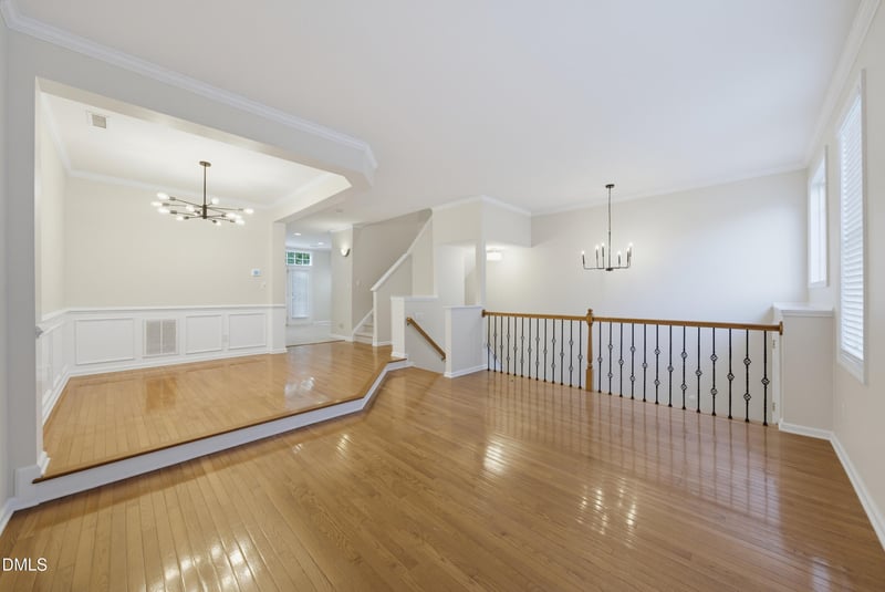 6829 Middleboro Dr, Raleigh, NC 27612