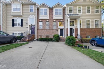 6829 Middleboro Dr, Raleigh, NC 27612