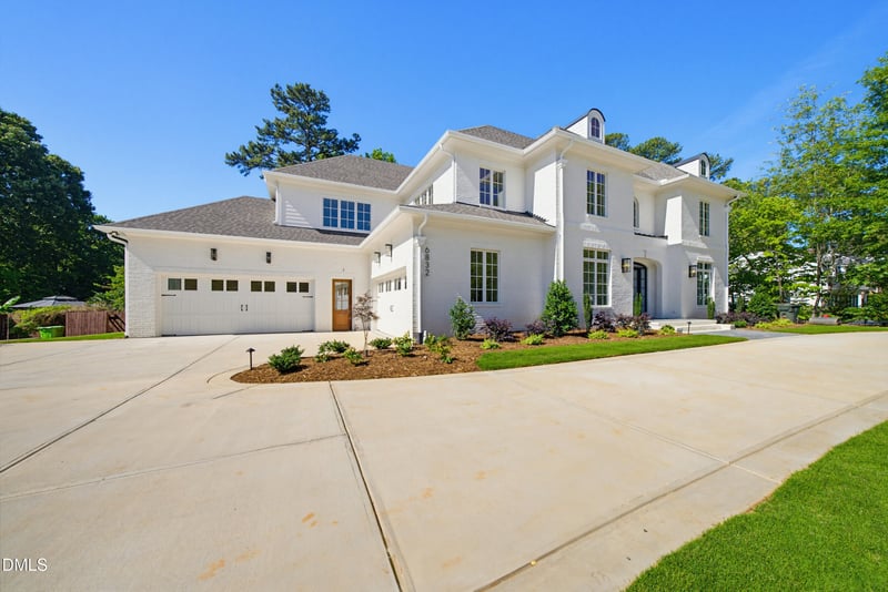 6832 Greystone Dr, Raleigh, NC 27615